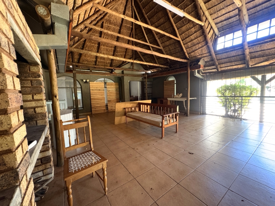4 Bedroom Property for Sale in Flamwood North West